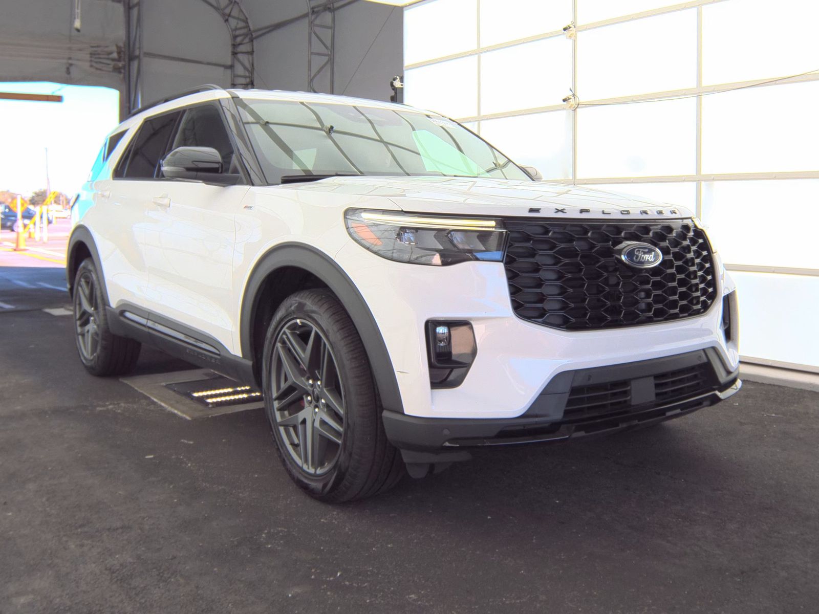 2025 Ford Explorer ST-Line AWD