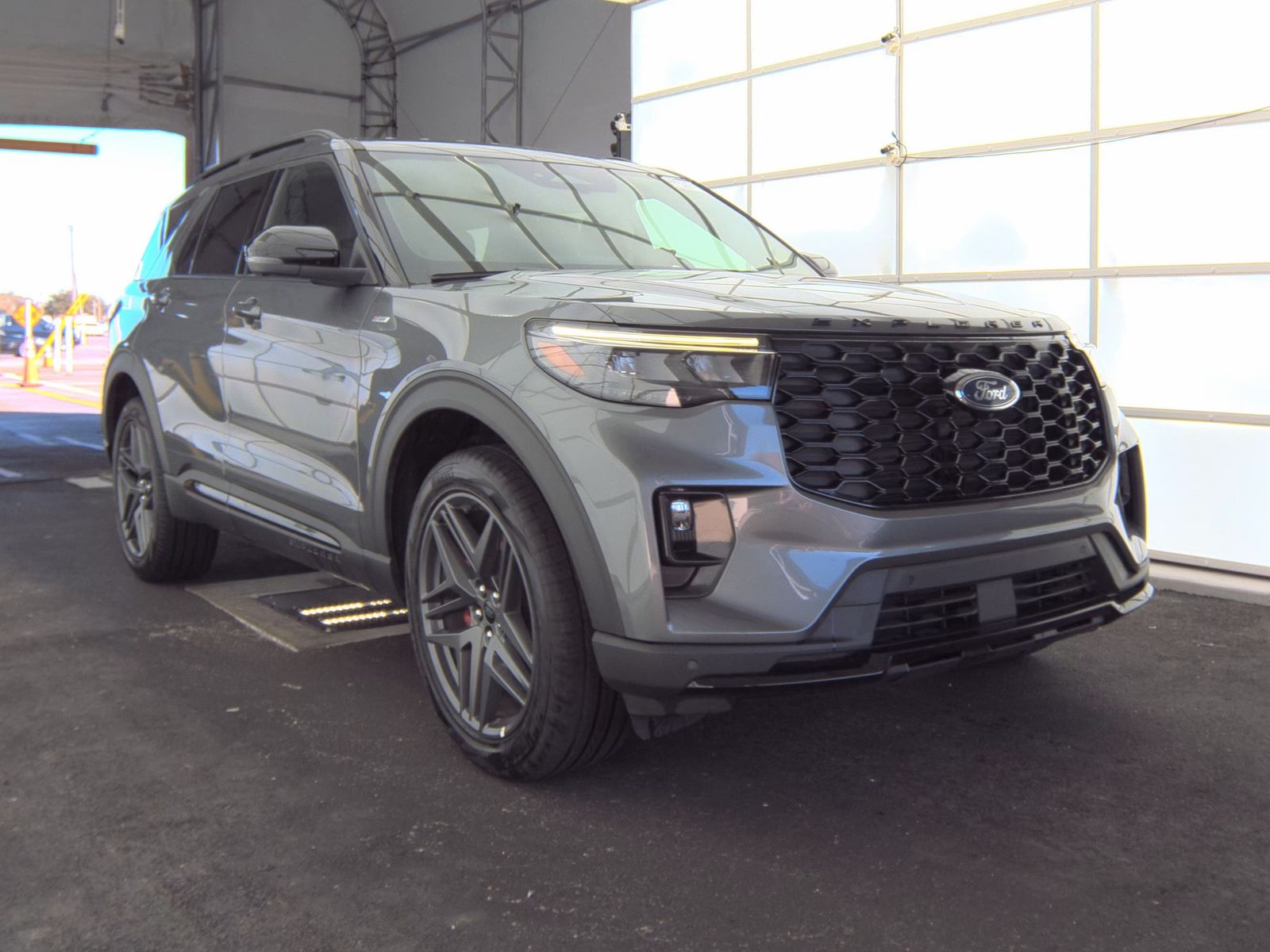 2025 Ford Explorer ST-Line AWD