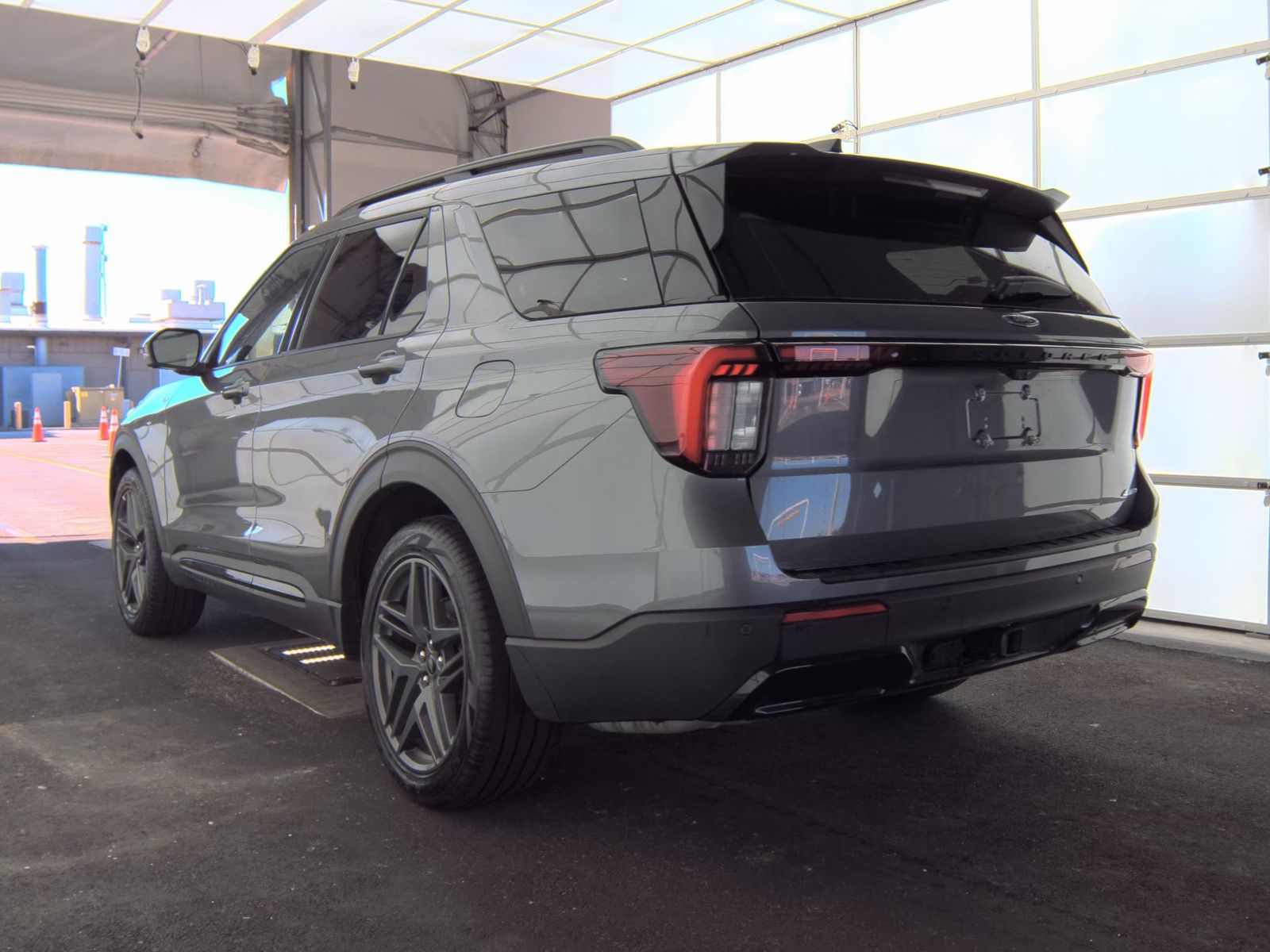 2025 Ford Explorer ST-Line AWD