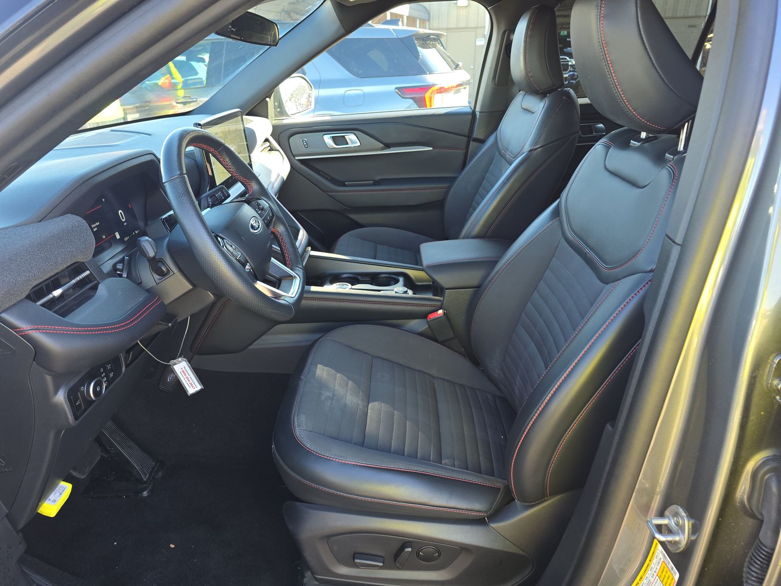 2025 Ford Explorer ST-Line AWD