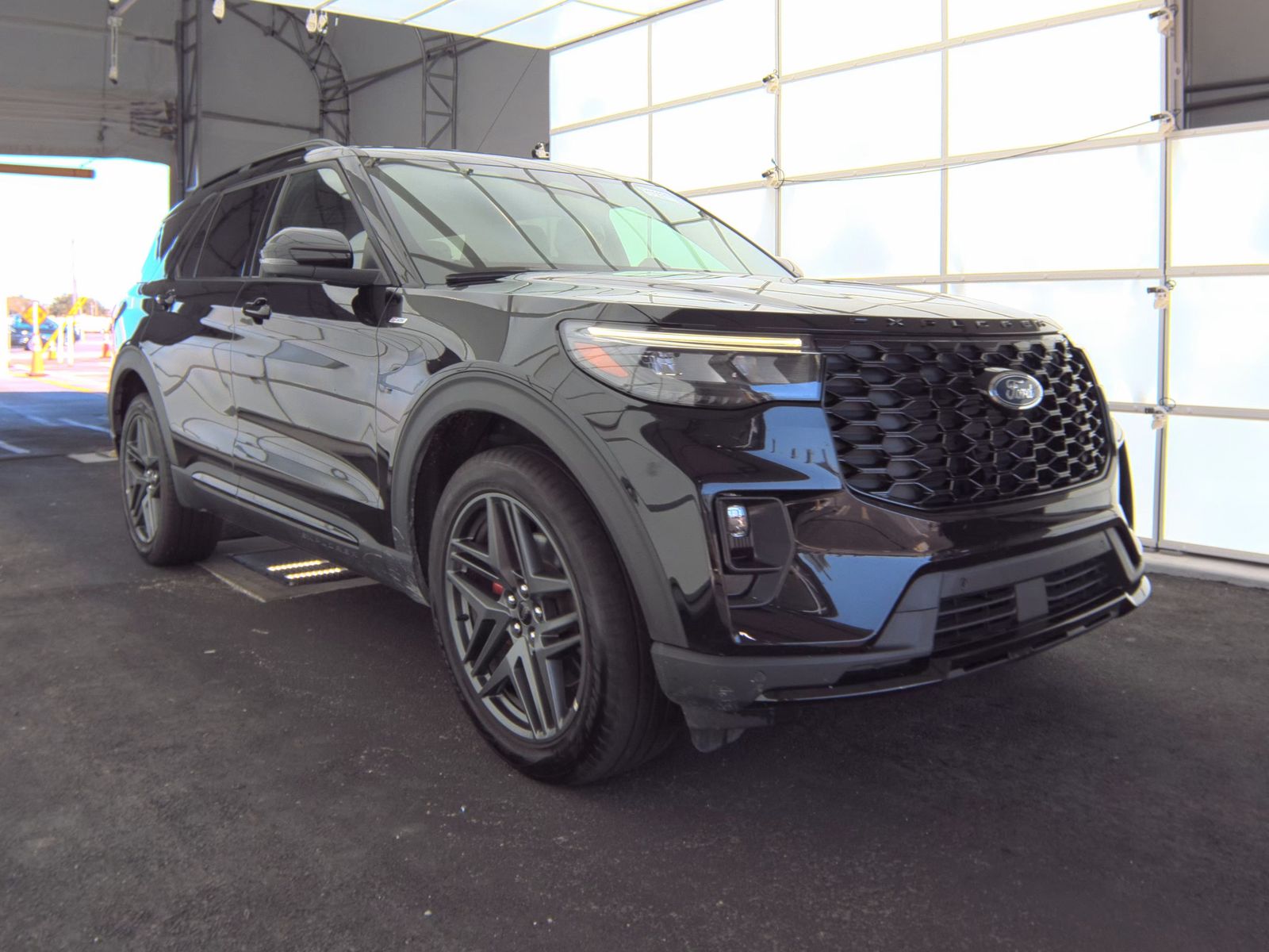 2025 Ford Explorer ST-Line AWD