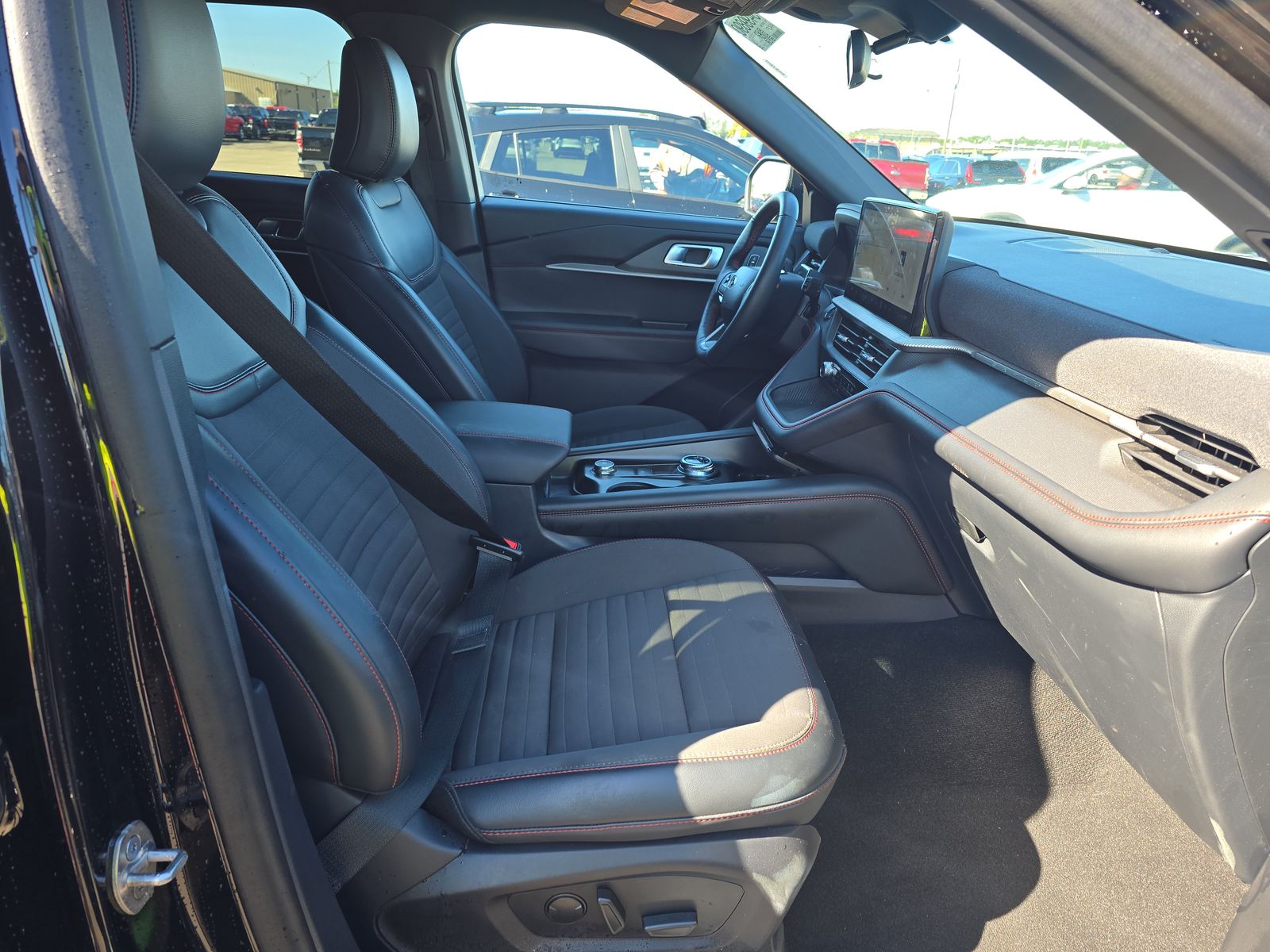 2025 Ford Explorer ST-Line AWD