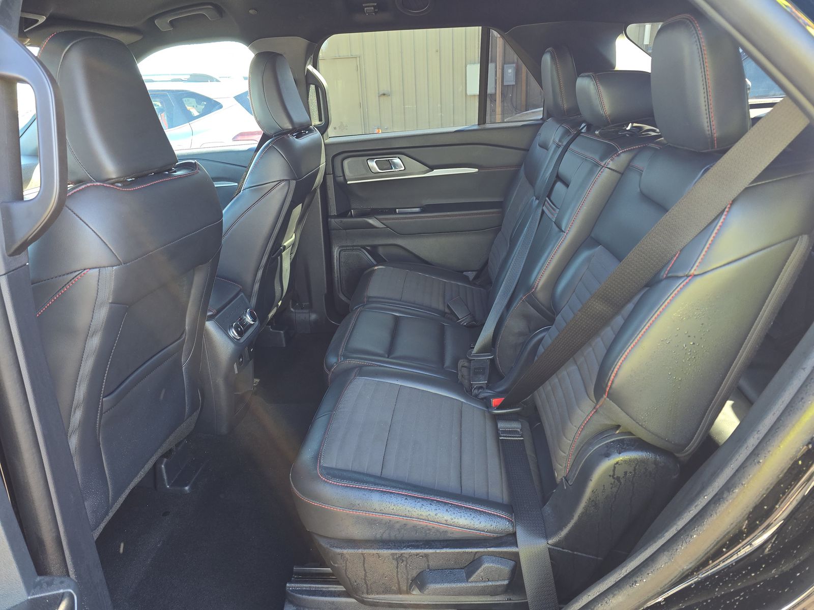 2025 Ford Explorer ST-Line AWD