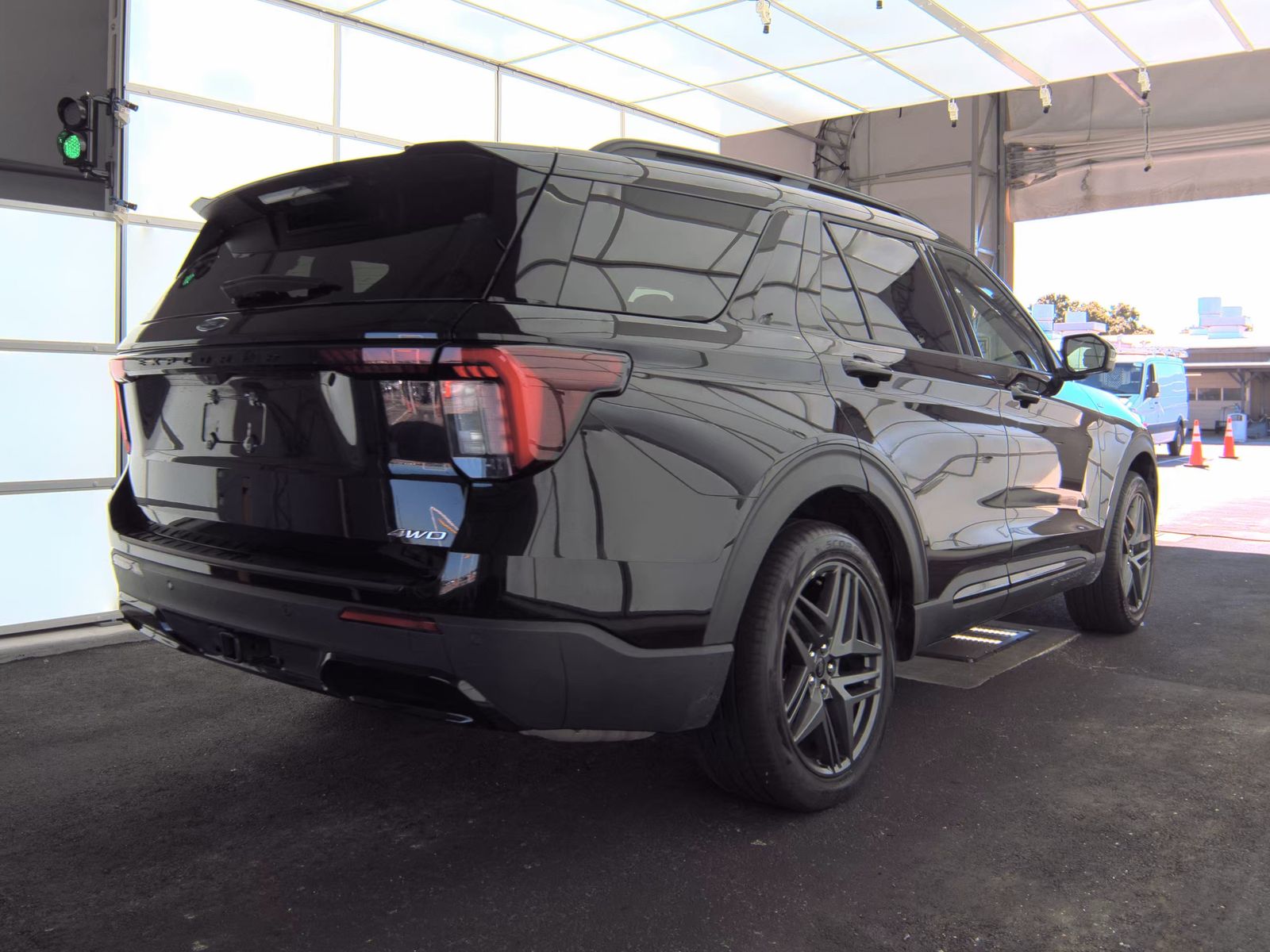 2025 Ford Explorer ST-Line AWD