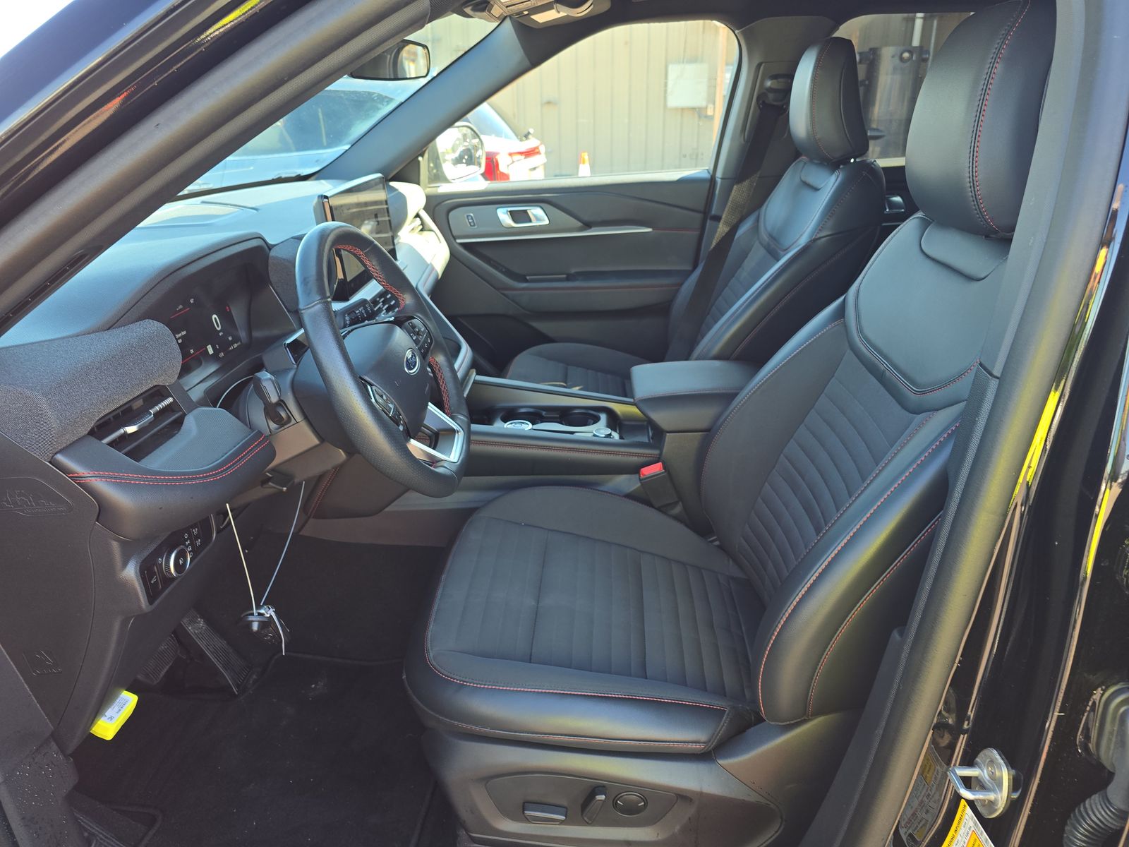 2025 Ford Explorer ST-Line AWD