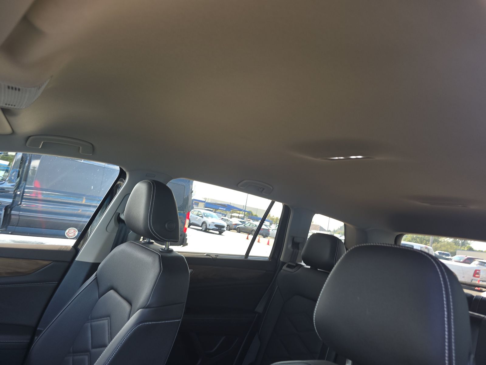 2025 Volkswagen Atlas 2.0T SE FWD