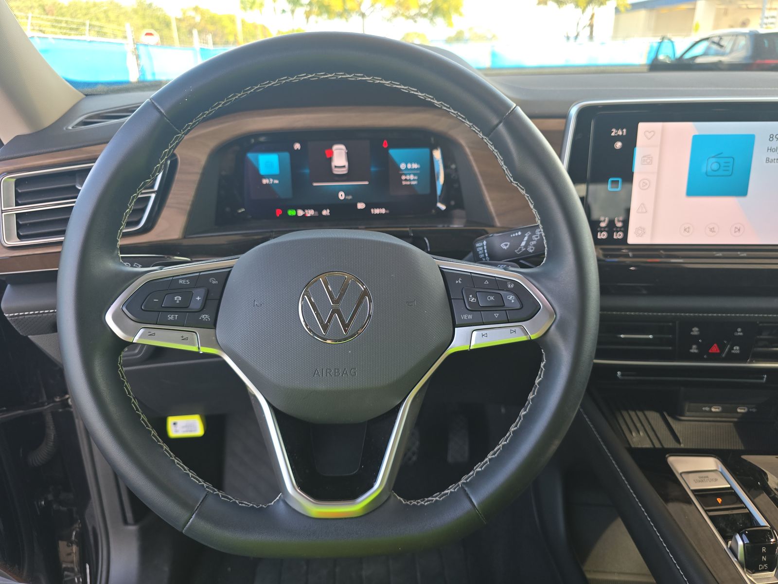 2025 Volkswagen Atlas 2.0T SE FWD