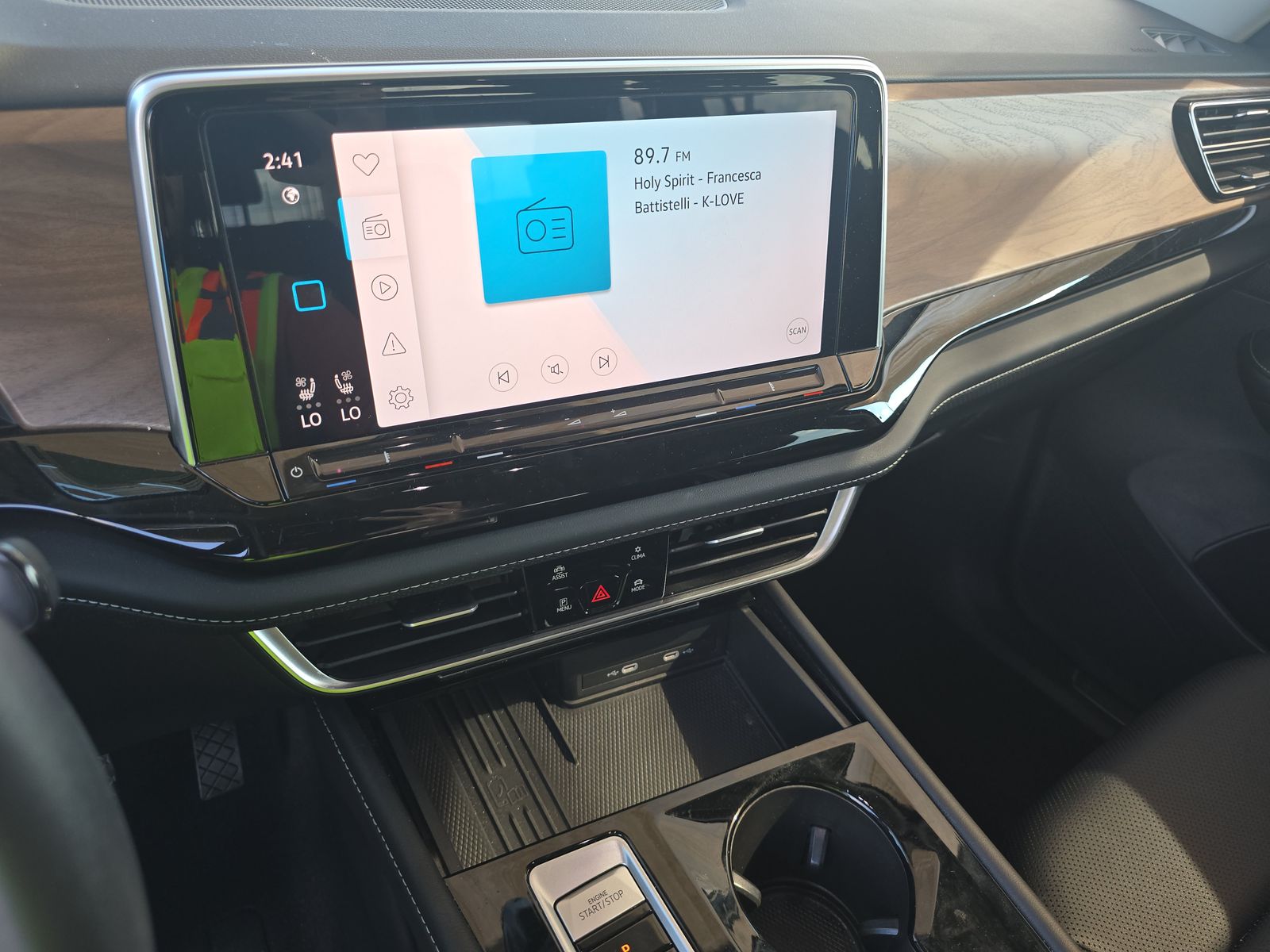 2025 Volkswagen Atlas 2.0T SE FWD