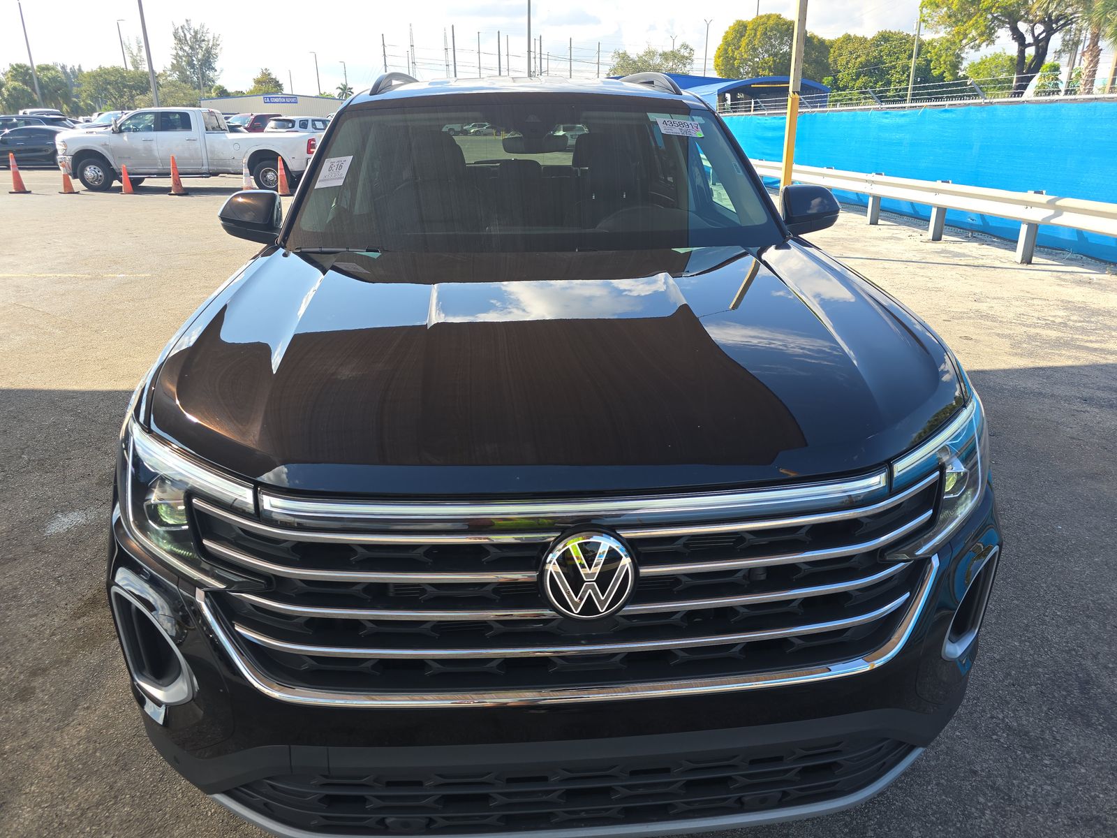 2025 Volkswagen Atlas 2.0T SE FWD