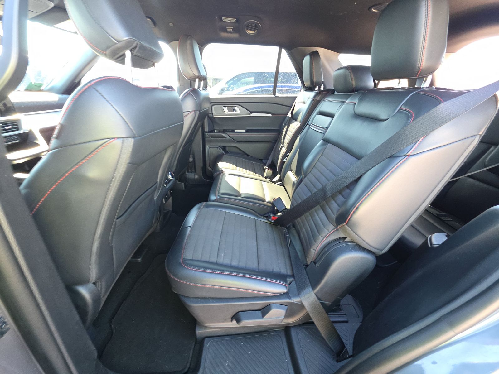 2025 Ford Explorer ST-Line AWD