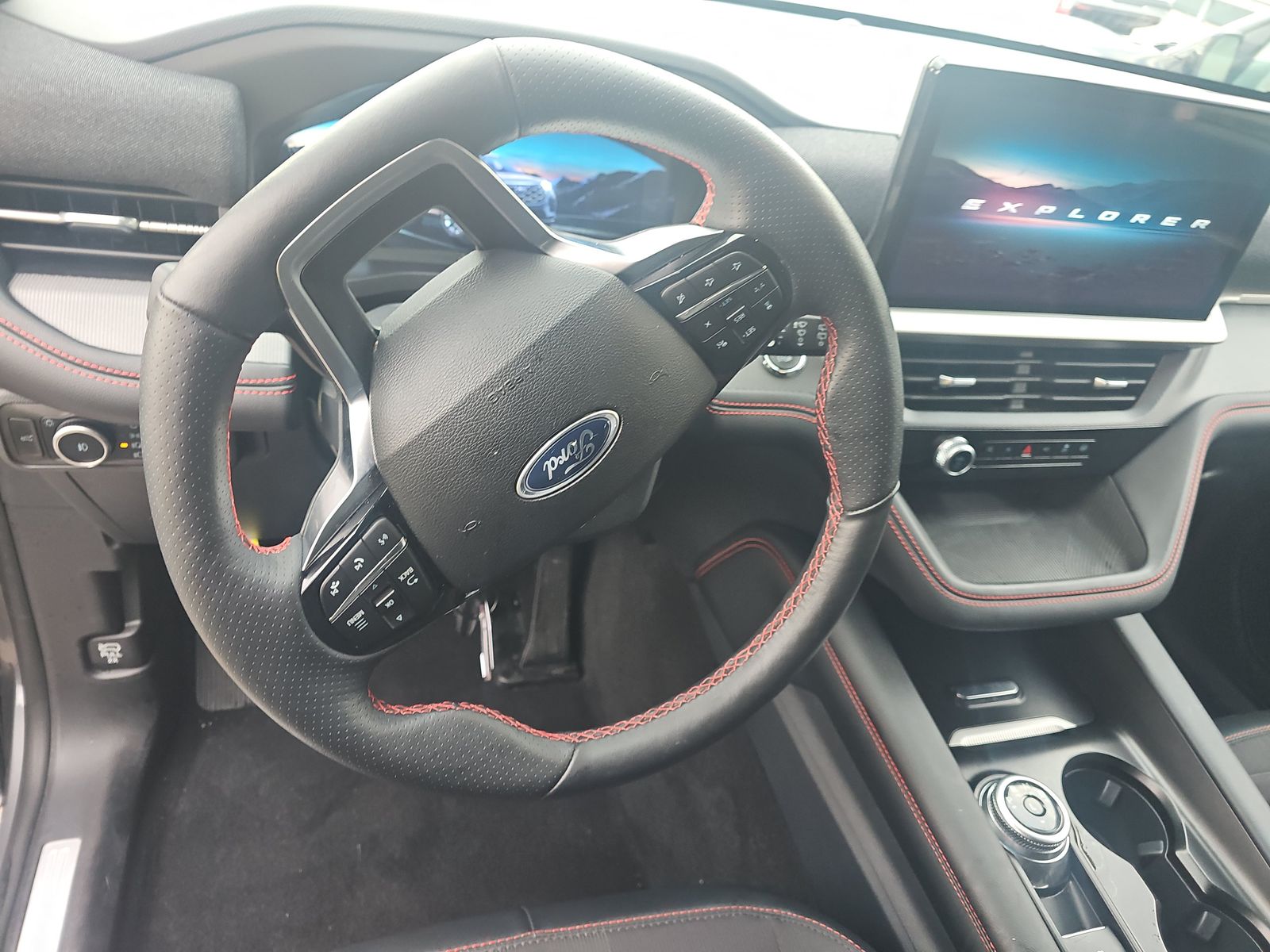 2025 Ford Explorer ST-Line AWD