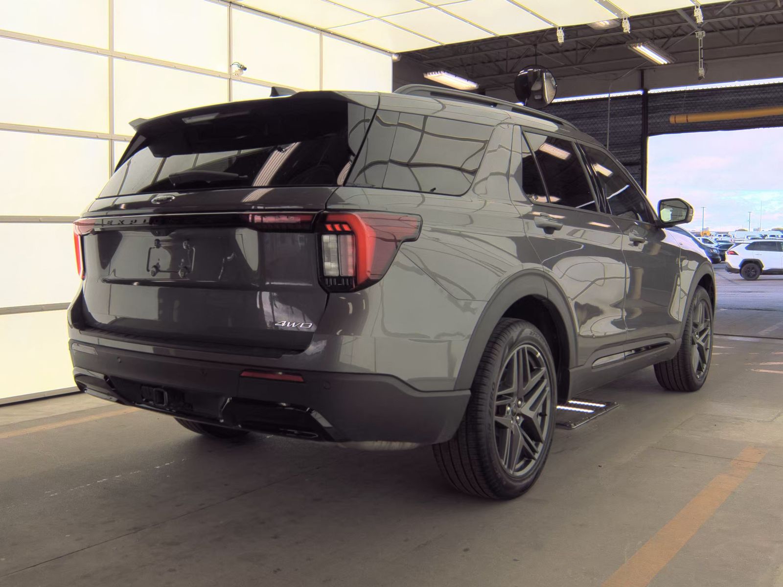 2025 Ford Explorer ST-Line AWD