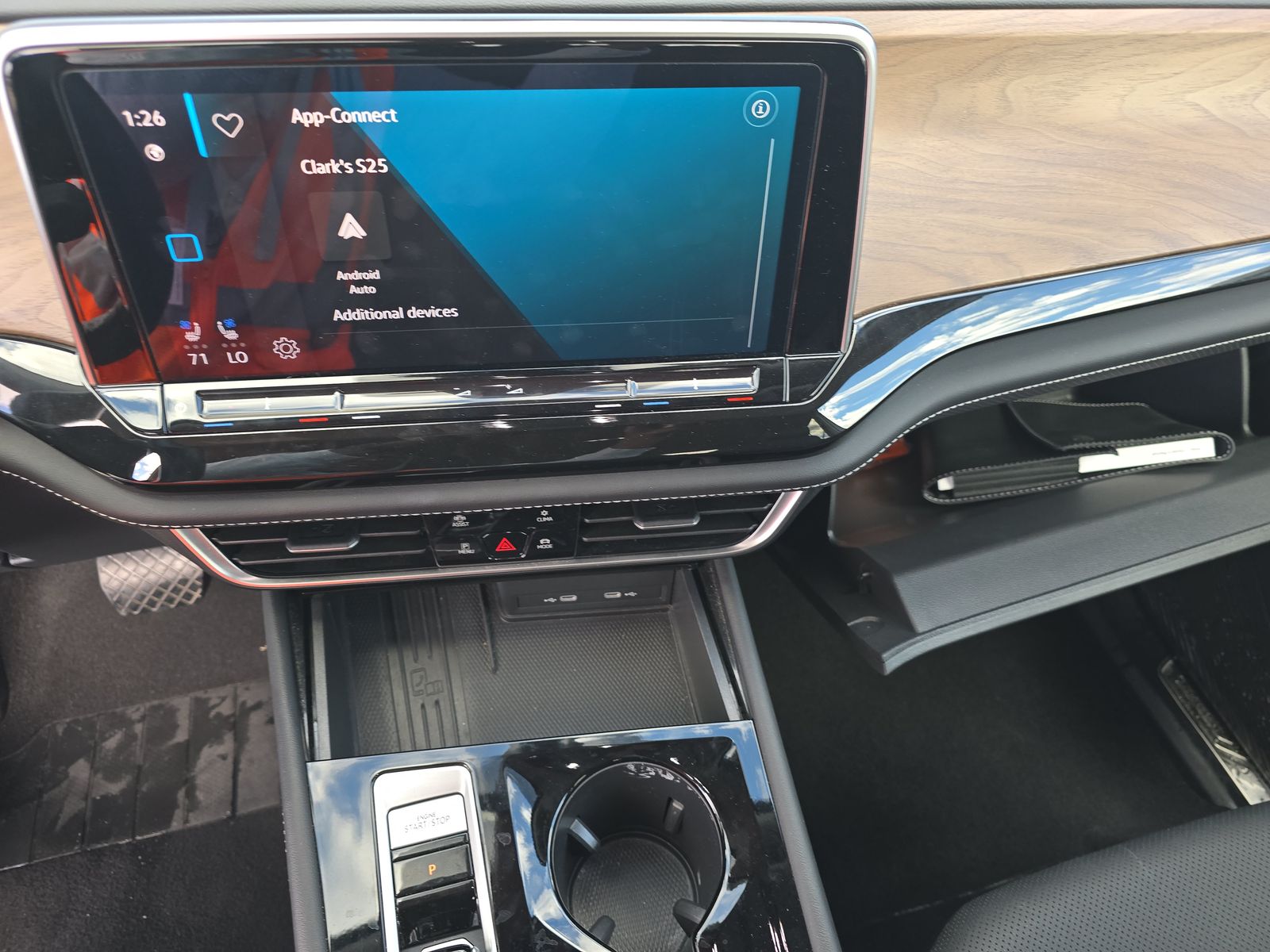 2025 Volkswagen Atlas 2.0T SE FWD