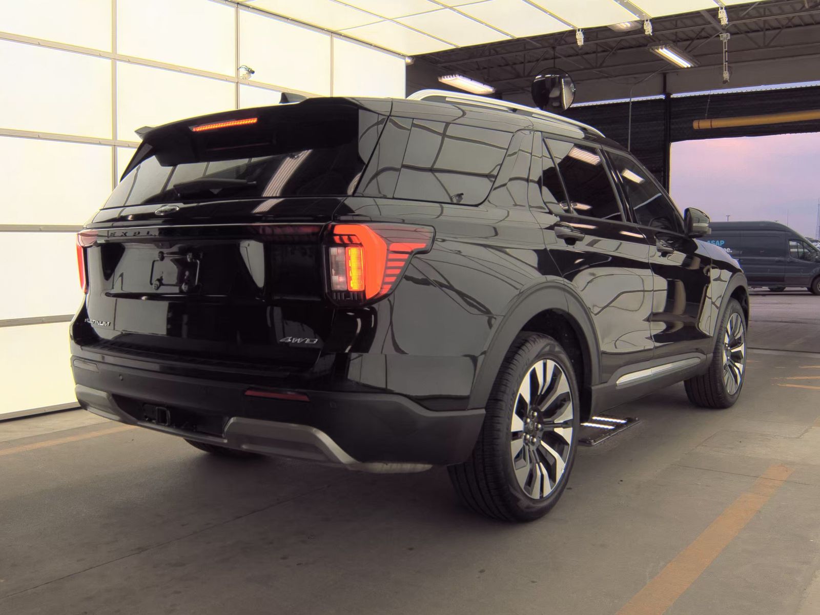 2025 Ford Explorer Platinum AWD