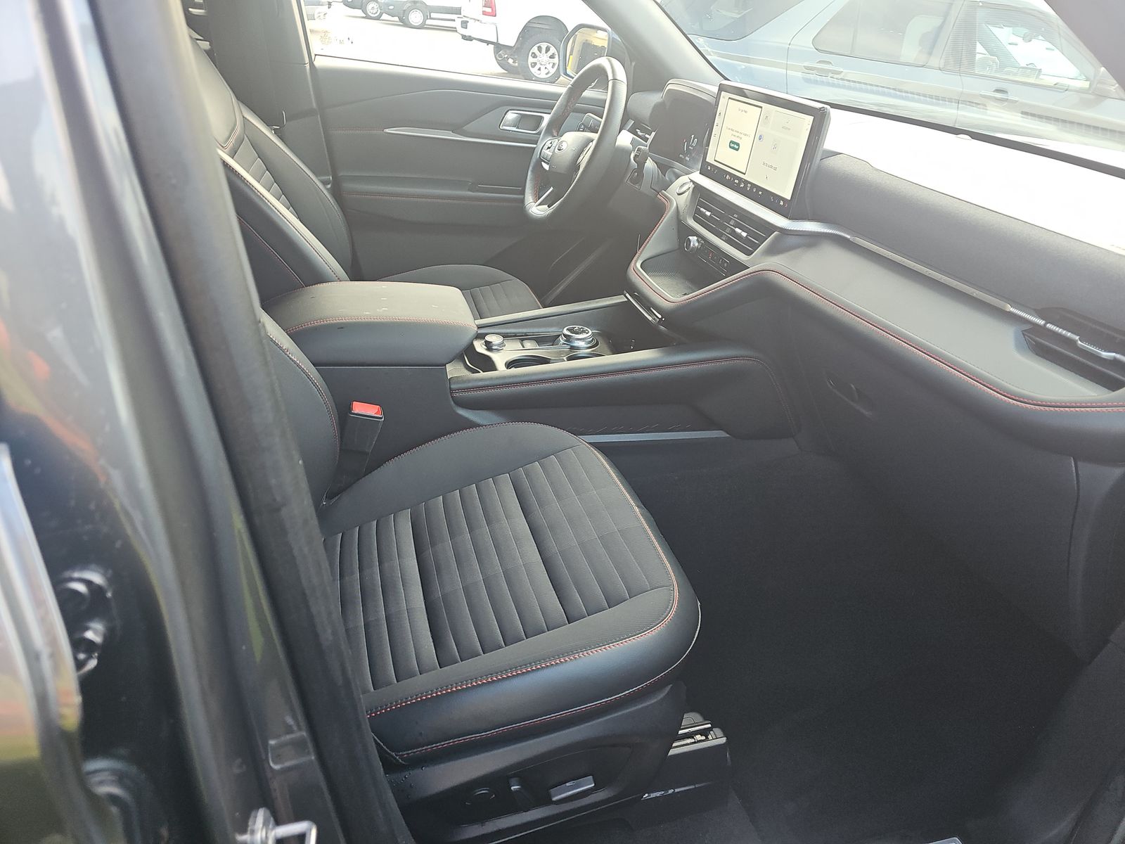 2025 Ford Explorer ST-Line AWD