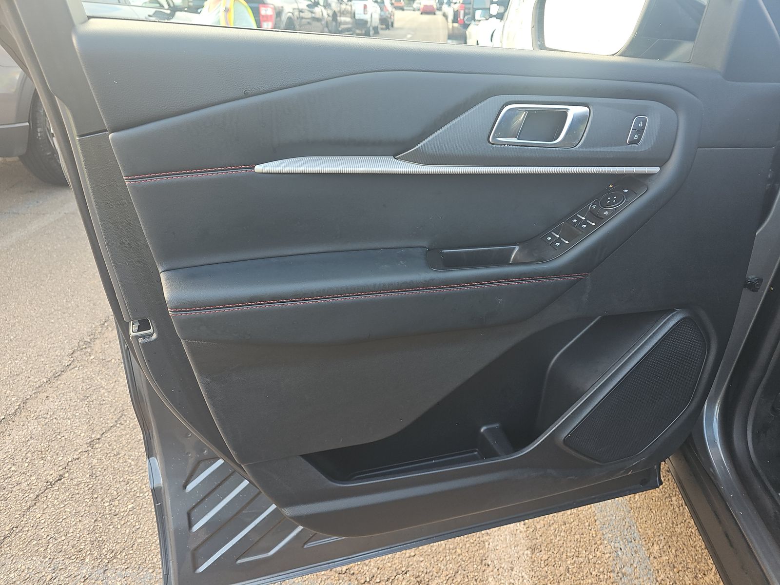 2025 Ford Explorer ST-Line AWD