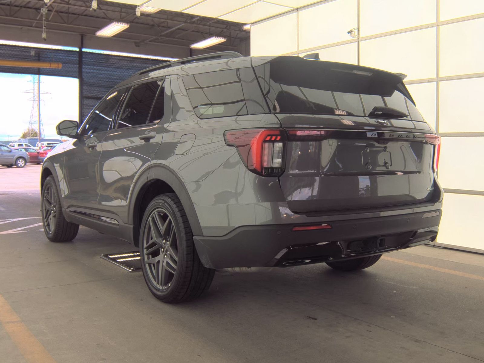 2025 Ford Explorer ST-Line AWD