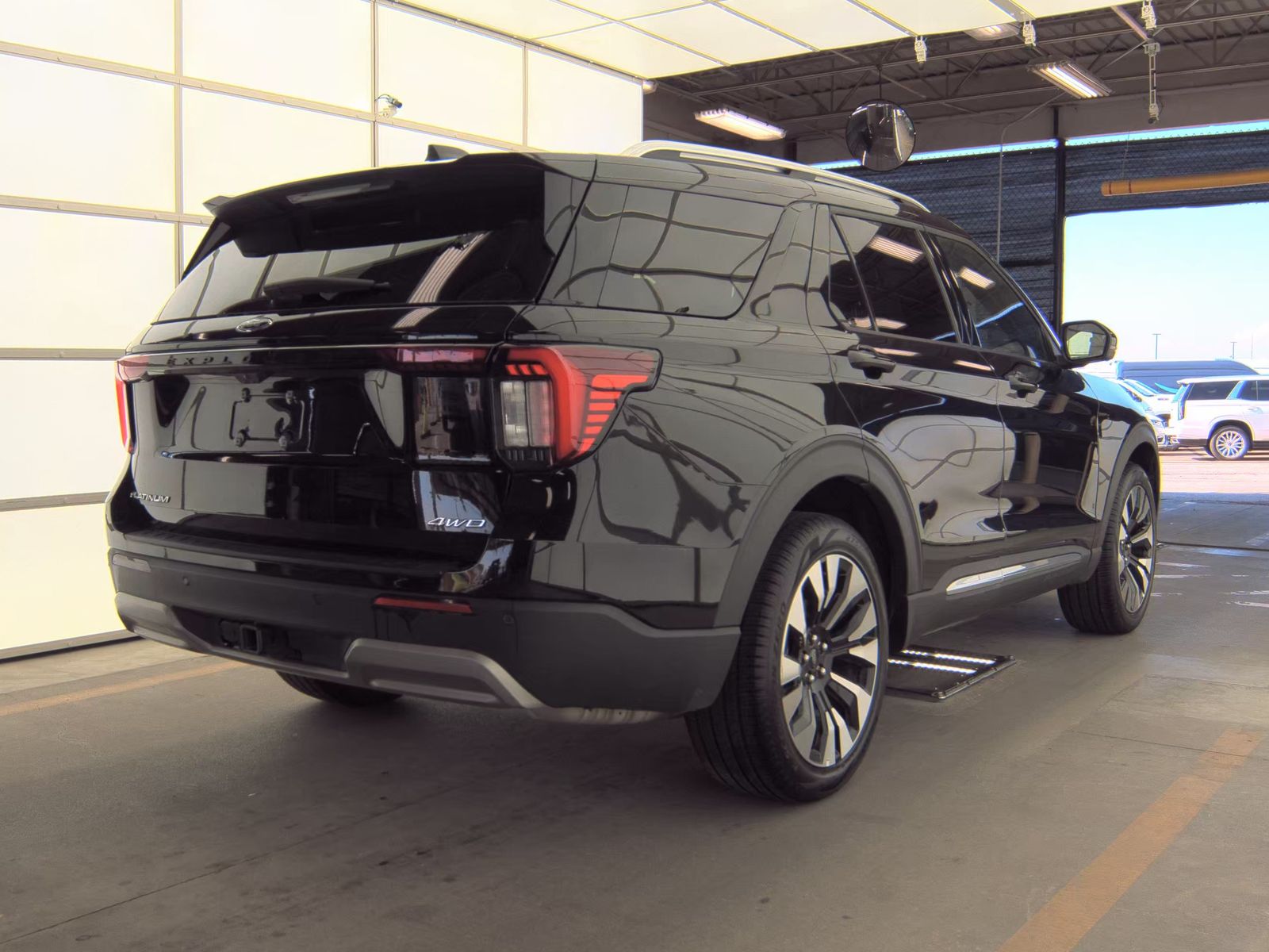 2025 Ford Explorer Platinum AWD