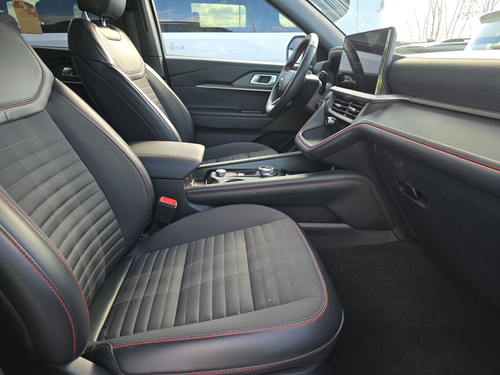 2025 Ford Explorer ST-Line AWD