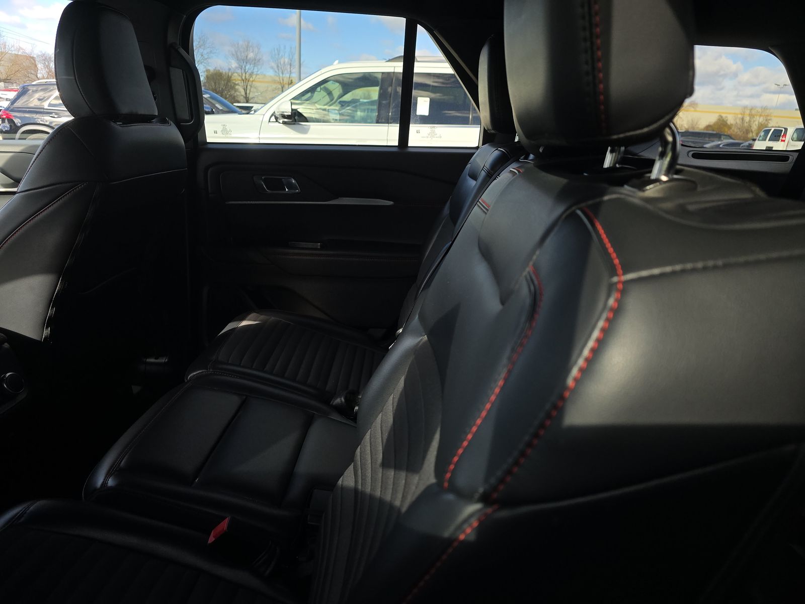 2025 Ford Explorer ST-Line AWD