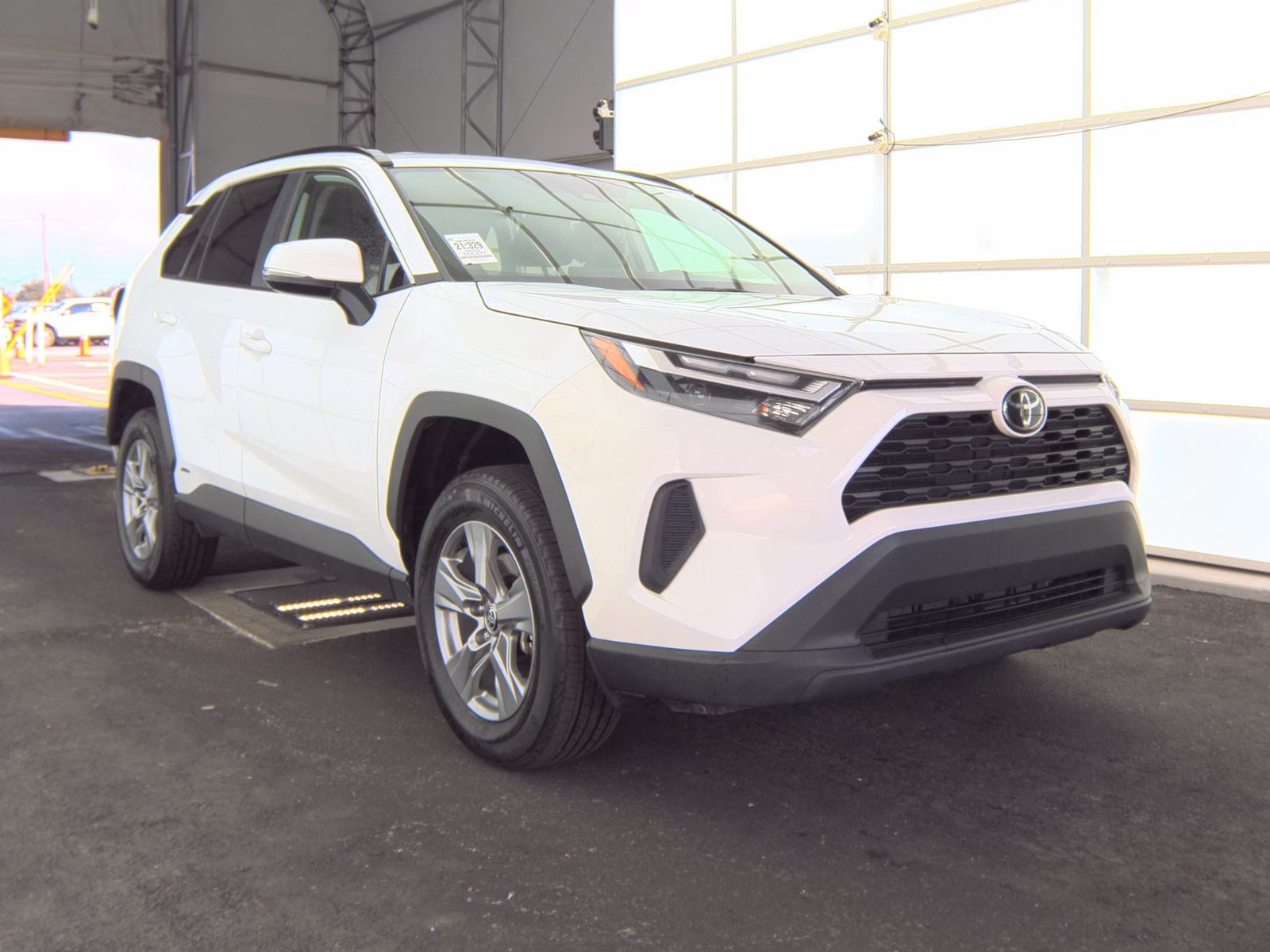 2025 Toyota RAV4 Hybrid XLE AWD