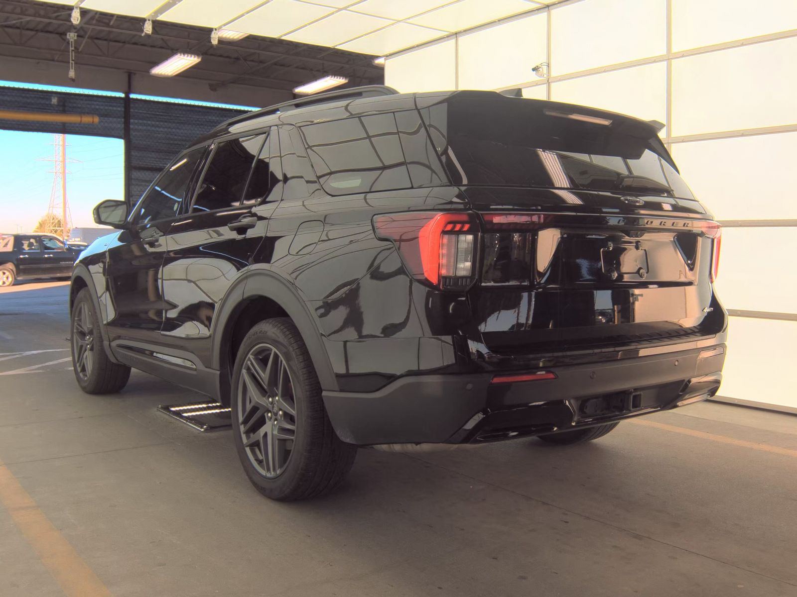 2025 Ford Explorer ST-Line AWD