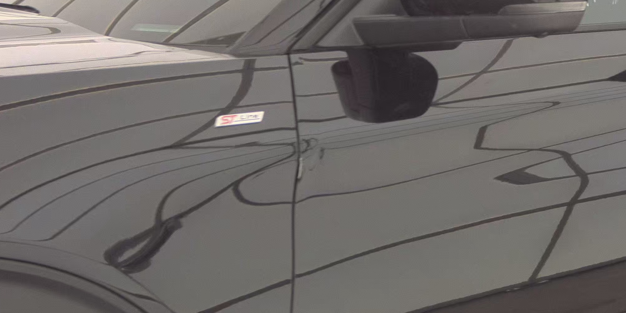 2025 Ford Explorer ST-Line AWD