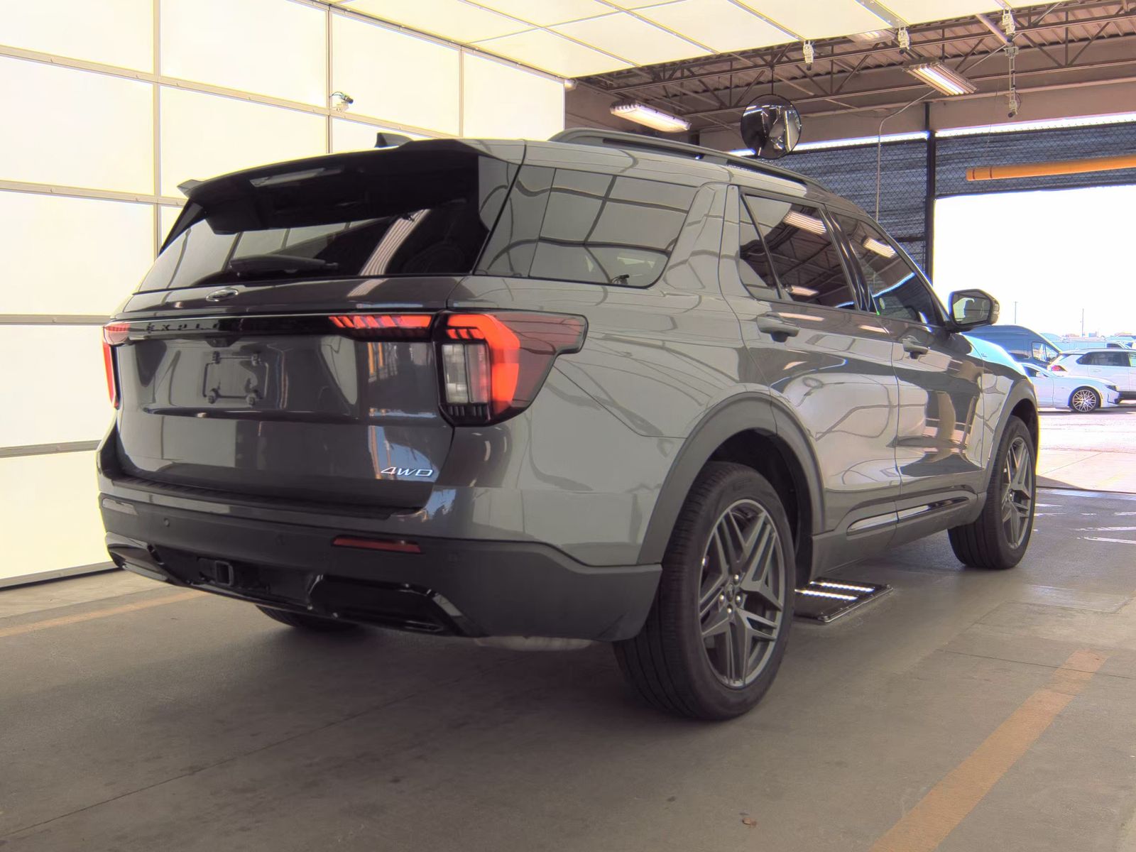 2025 Ford Explorer ST-Line AWD