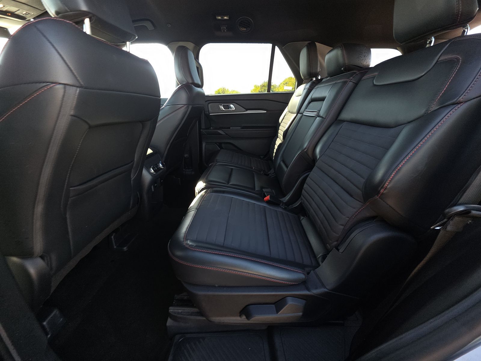 2025 Ford Explorer ST-Line AWD