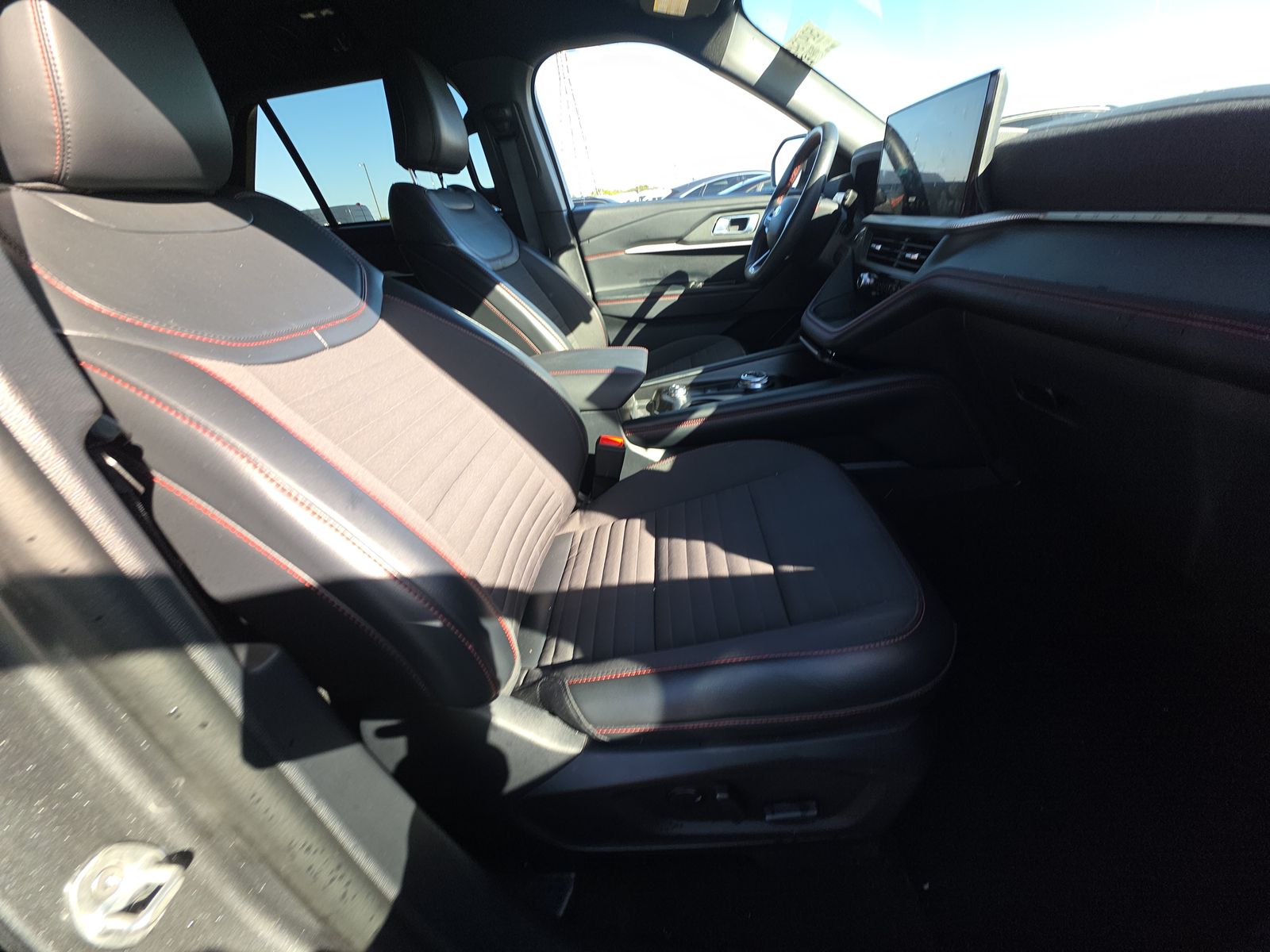 2025 Ford Explorer ST-Line AWD