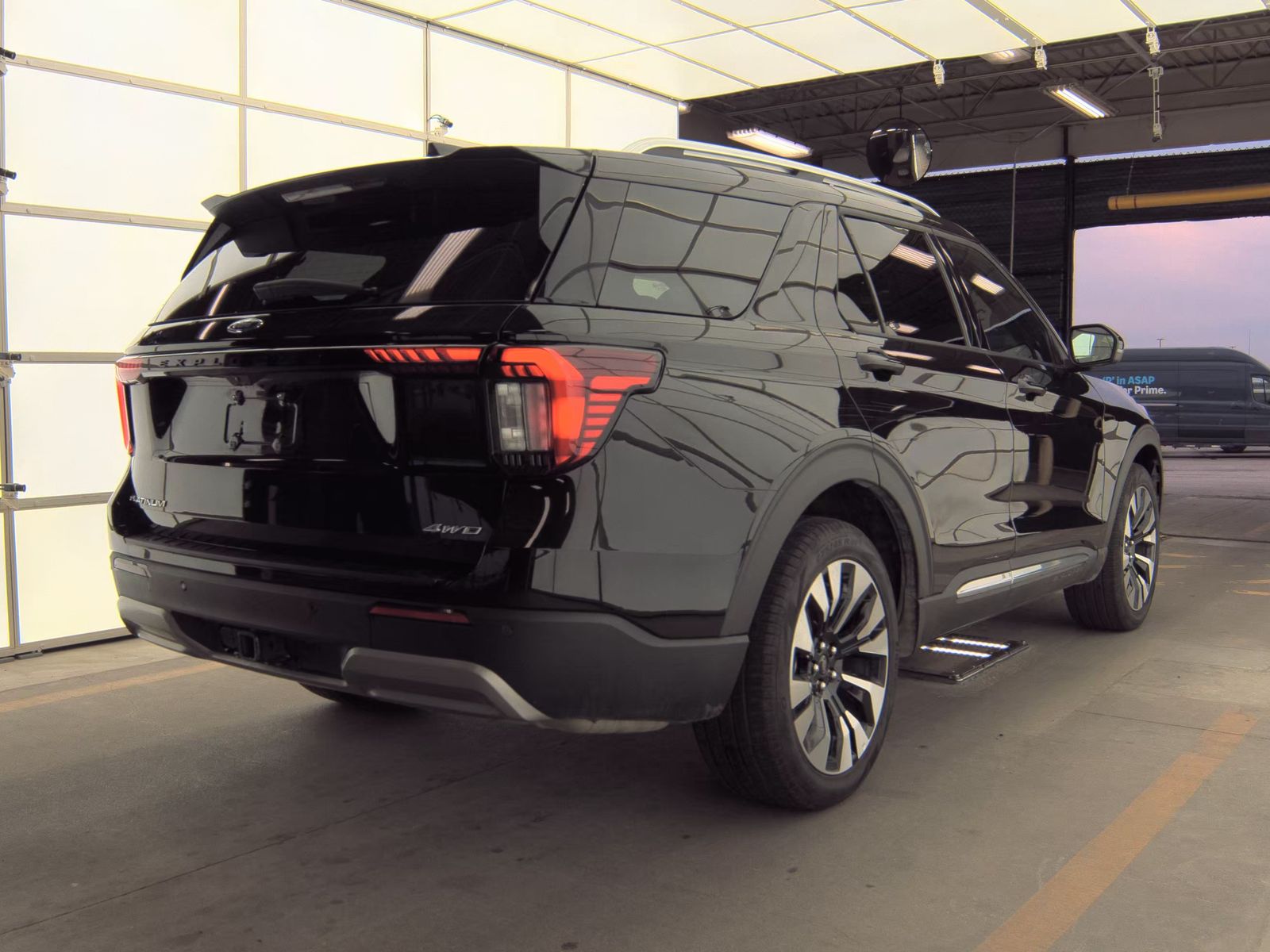 2025 Ford Explorer Platinum AWD