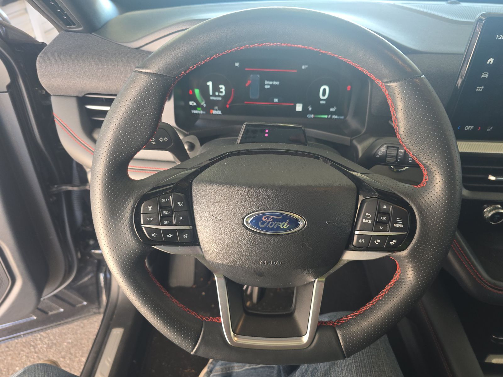 2025 Ford Explorer ST-Line AWD