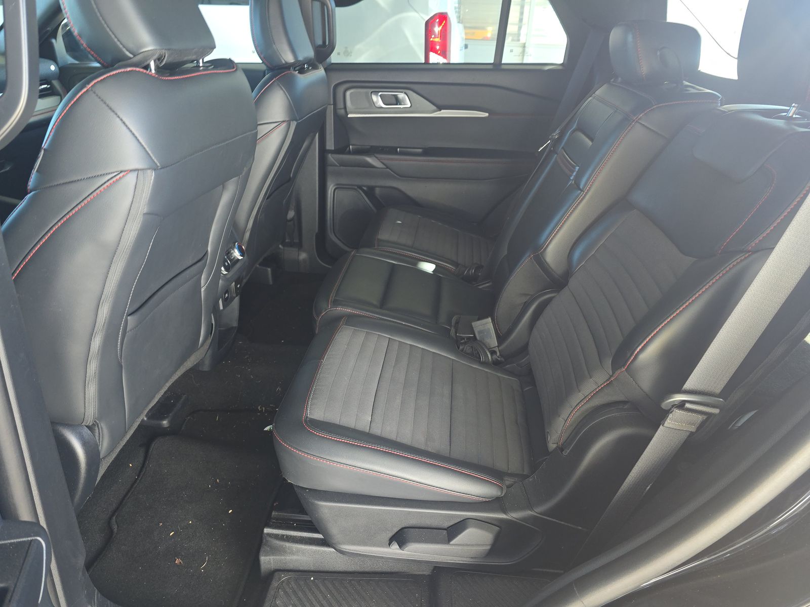 2025 Ford Explorer ST-Line AWD