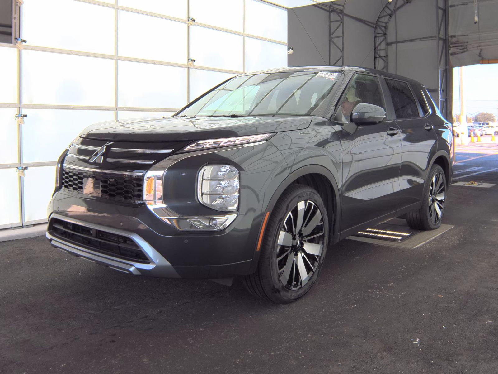 2025 Mitsubishi Outlander SE FWD