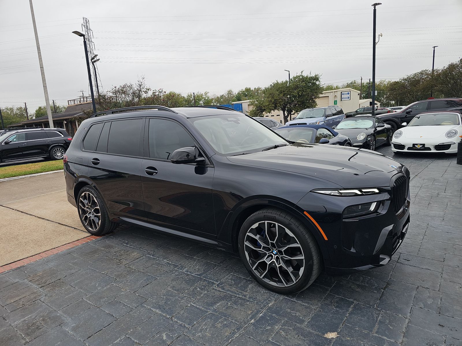 2024 BMW X7 M60i AWD