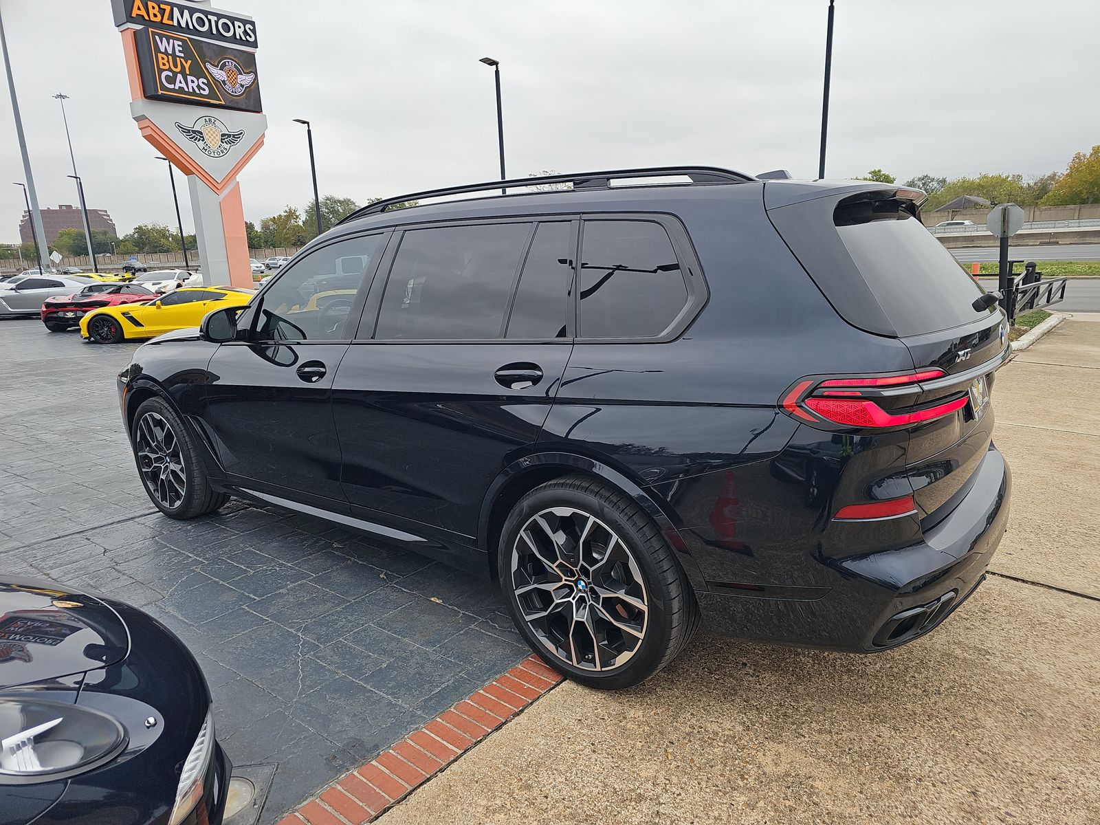 2024 BMW X7 M60i AWD