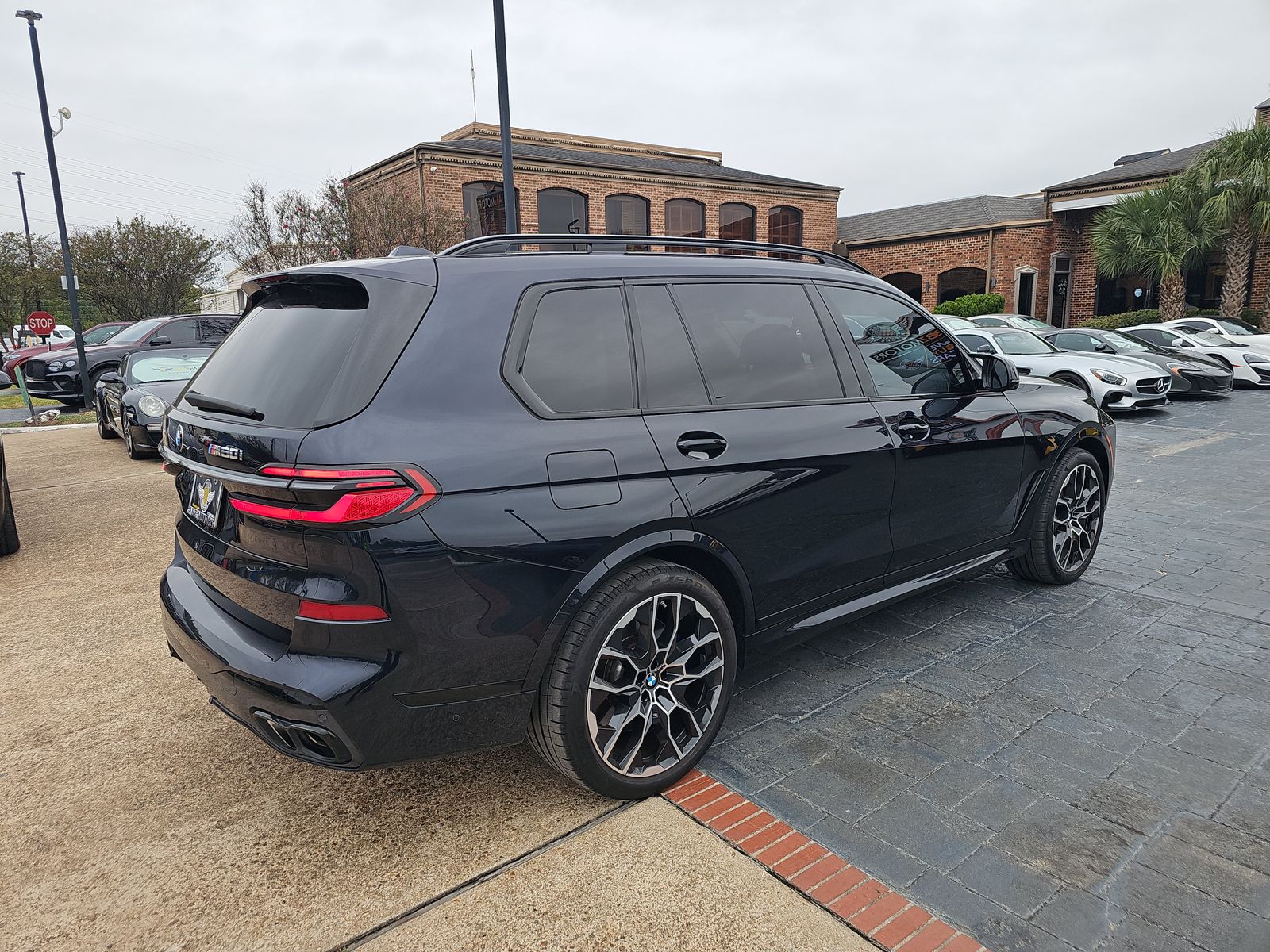 2024 BMW X7 M60i AWD