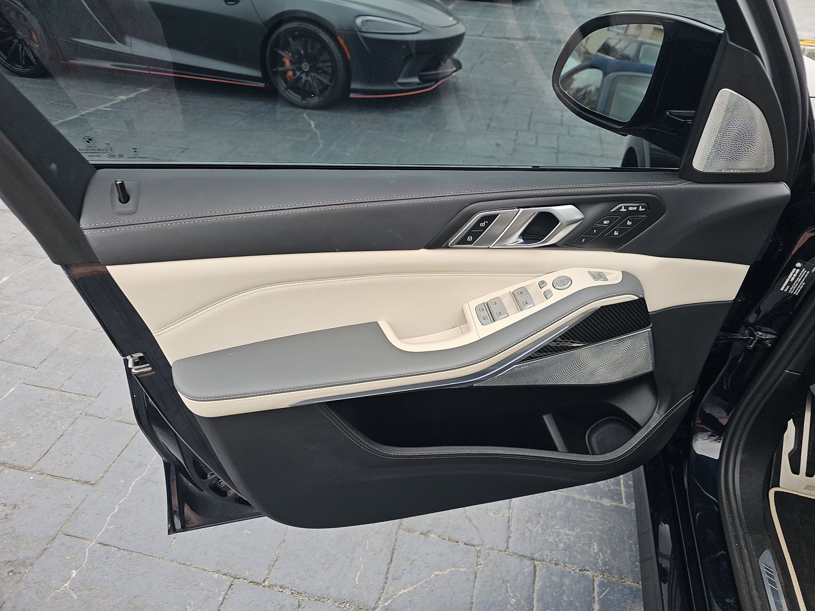 2024 BMW X7 M60i AWD