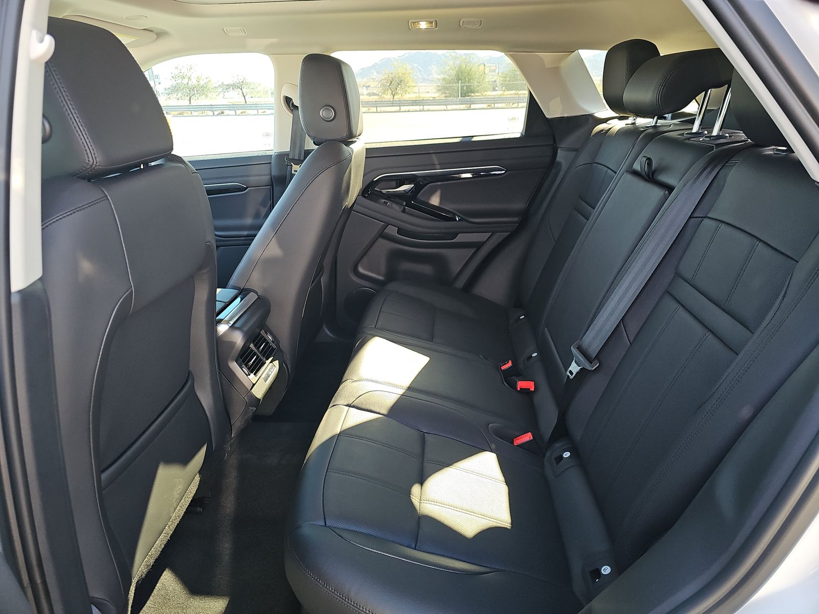 2022 Land Rover Range Rover Evoque SE AWD