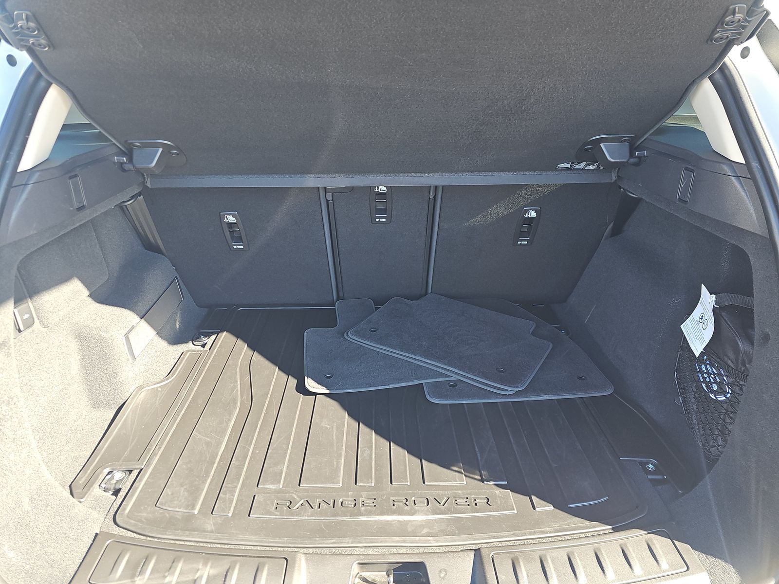 2022 Land Rover Range Rover Evoque SE AWD