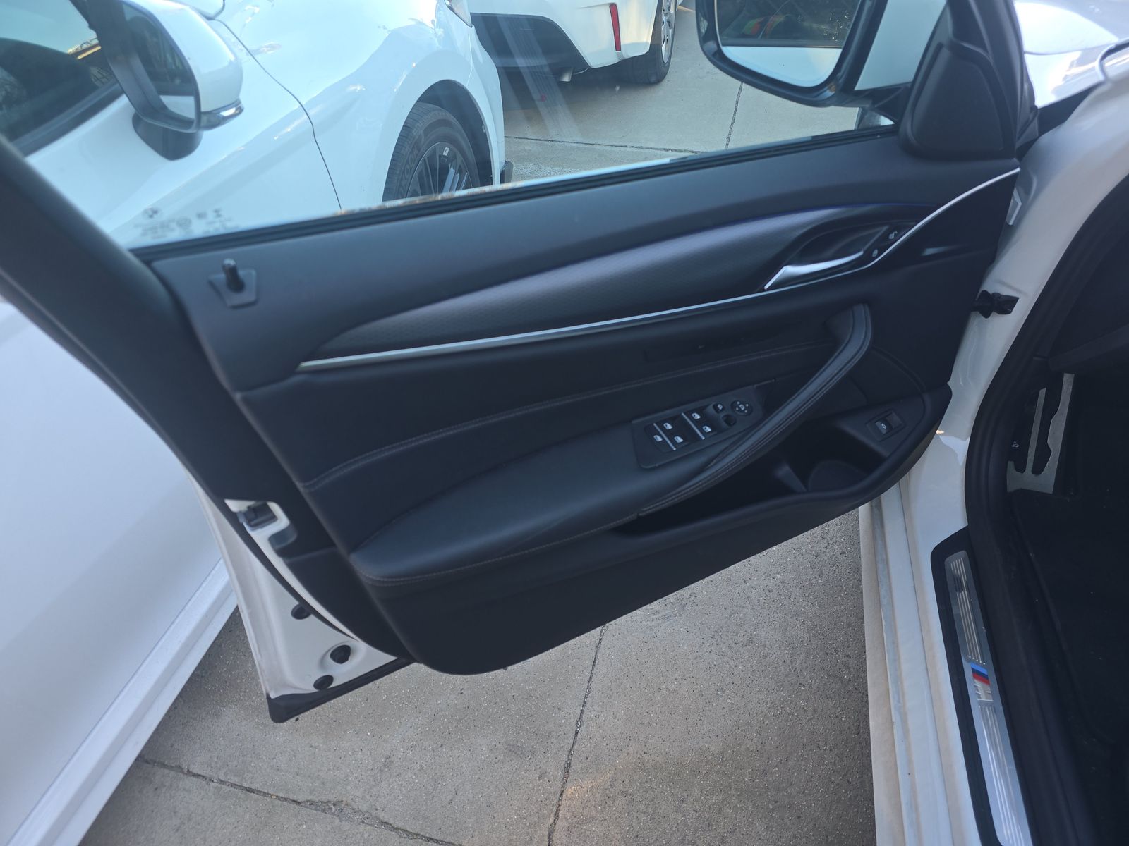 2023 BMW 5 Series 530i RWD