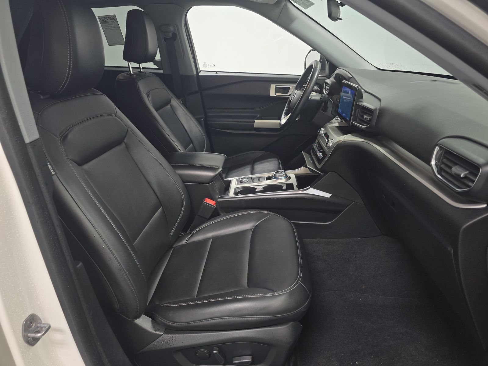 2022 Ford Explorer XLT AWD