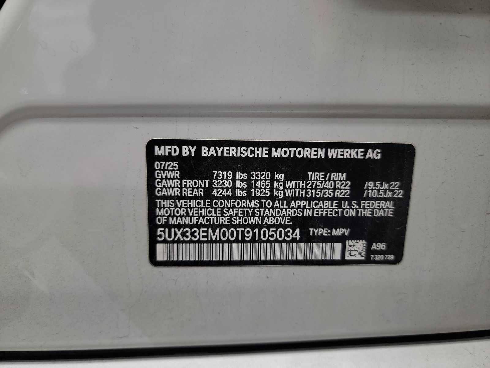 2026 BMW X7 M60i AWD