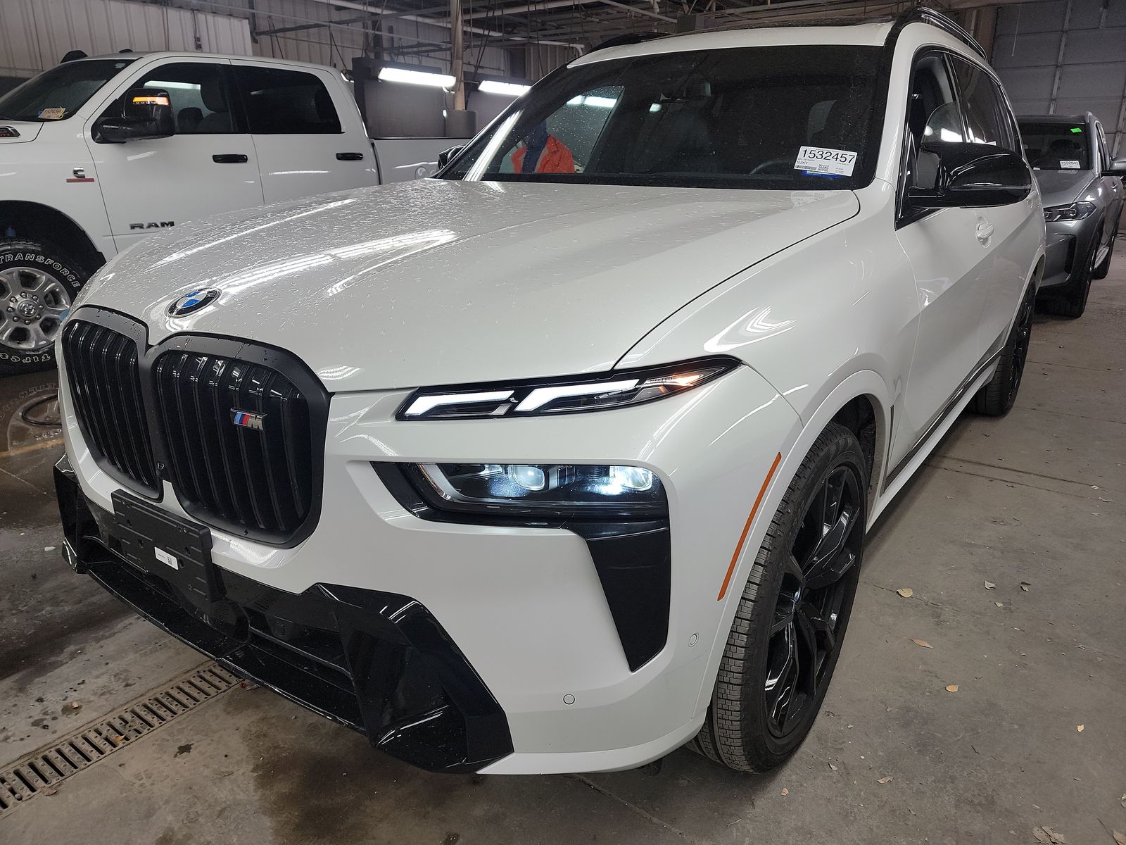 2026 BMW X7 M60i AWD