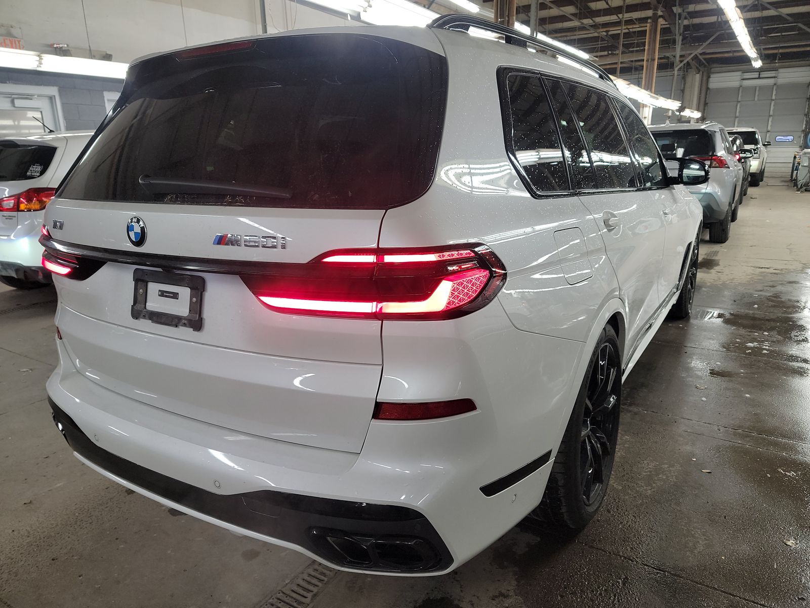 2026 BMW X7 M60i AWD