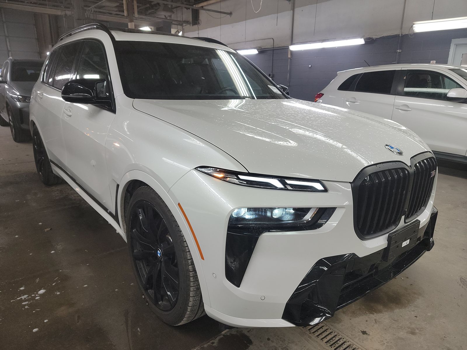 2026 BMW X7 M60i AWD