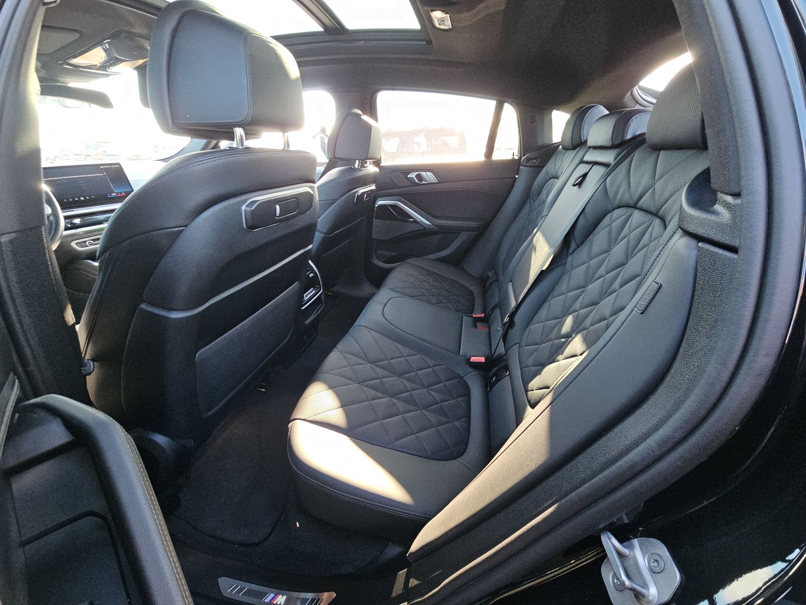 2024 BMW X6 xDrive40i AWD