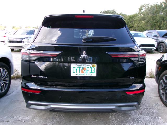 2025 Mitsubishi Outlander SE FWD