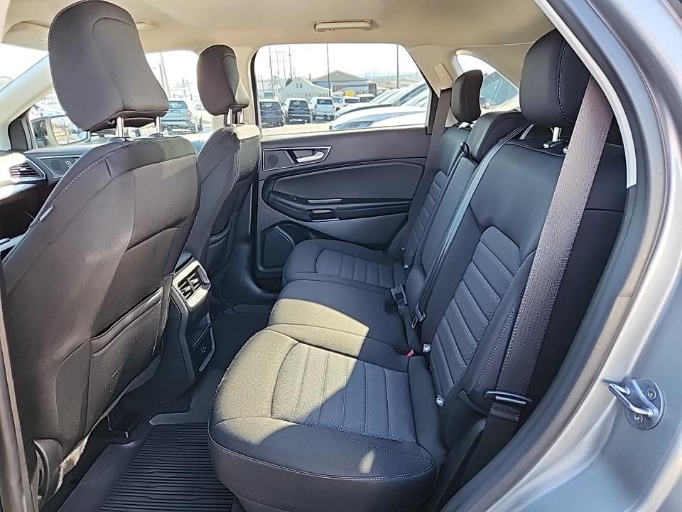 2022 Ford Edge SE AWD