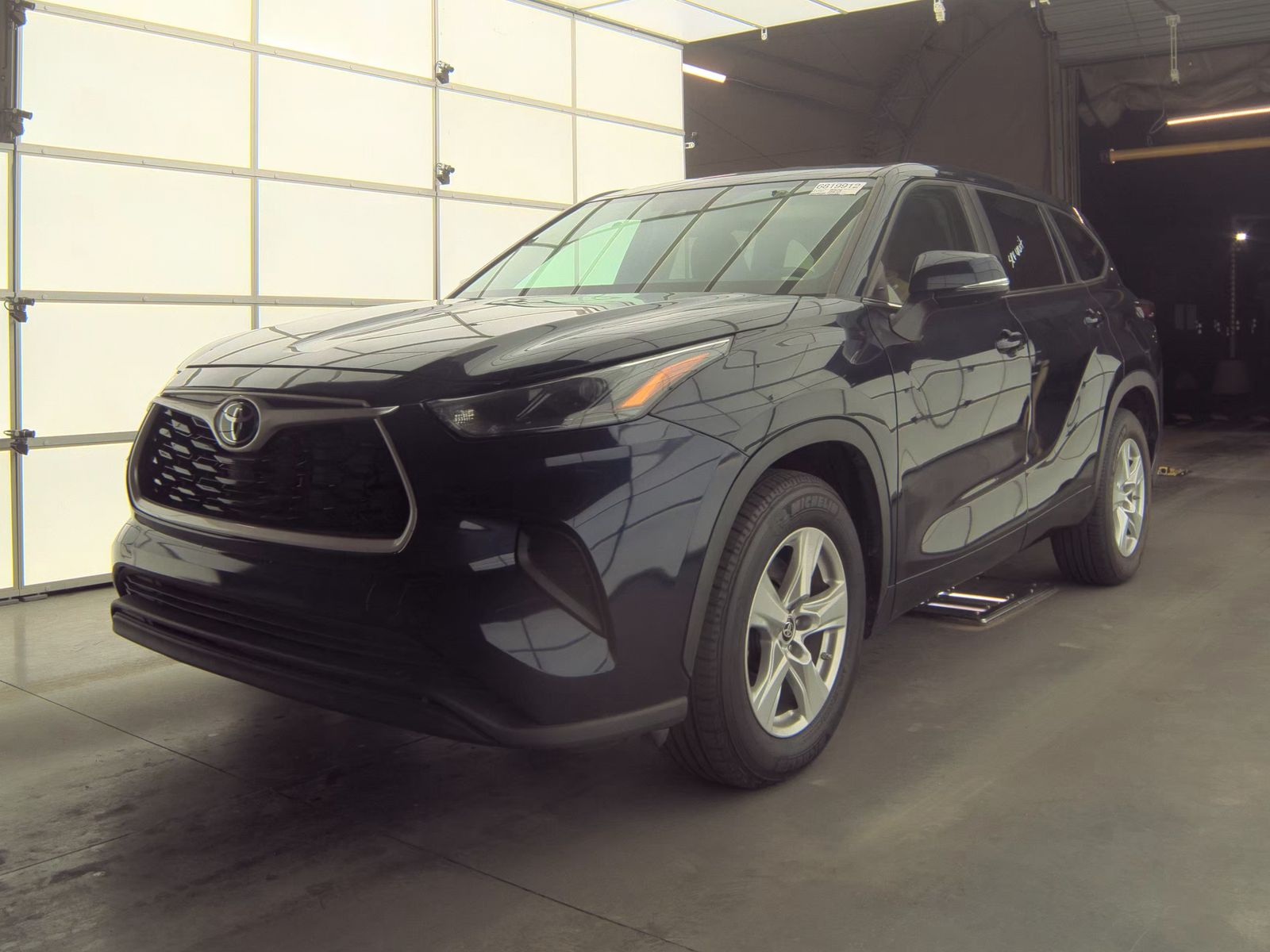 2023 Toyota Highlander L FWD